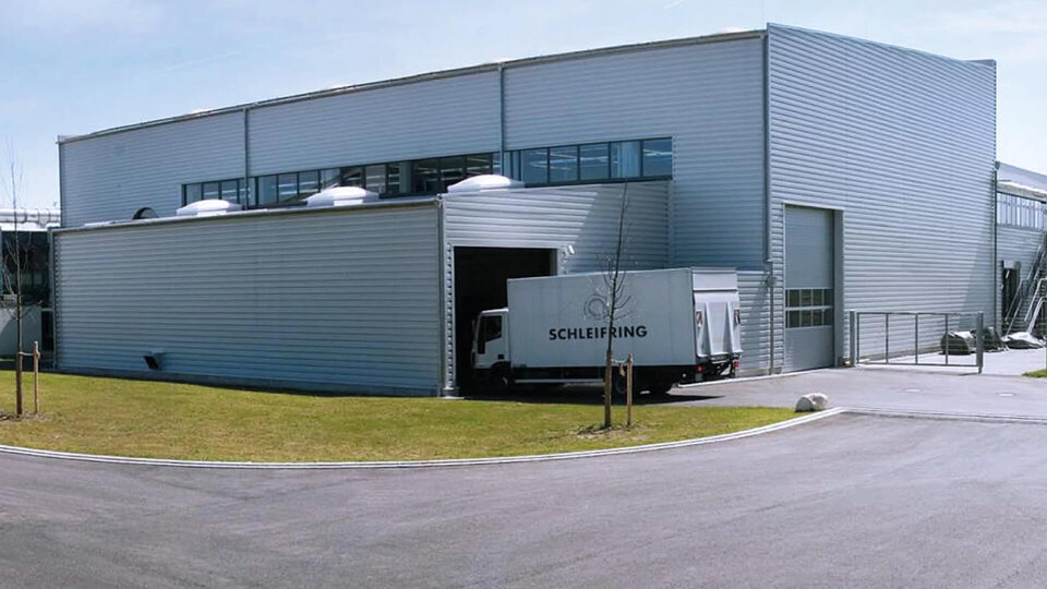 Außenaufnahme des Produktionsstandorts Kaufbeuren.